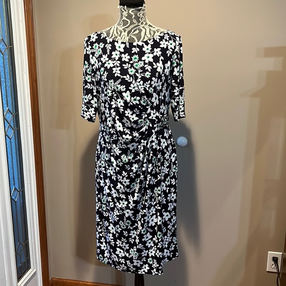 Jessica Howard Dresses & Skirts - Gorgeous Dress by Jessica Howard❤️Like New